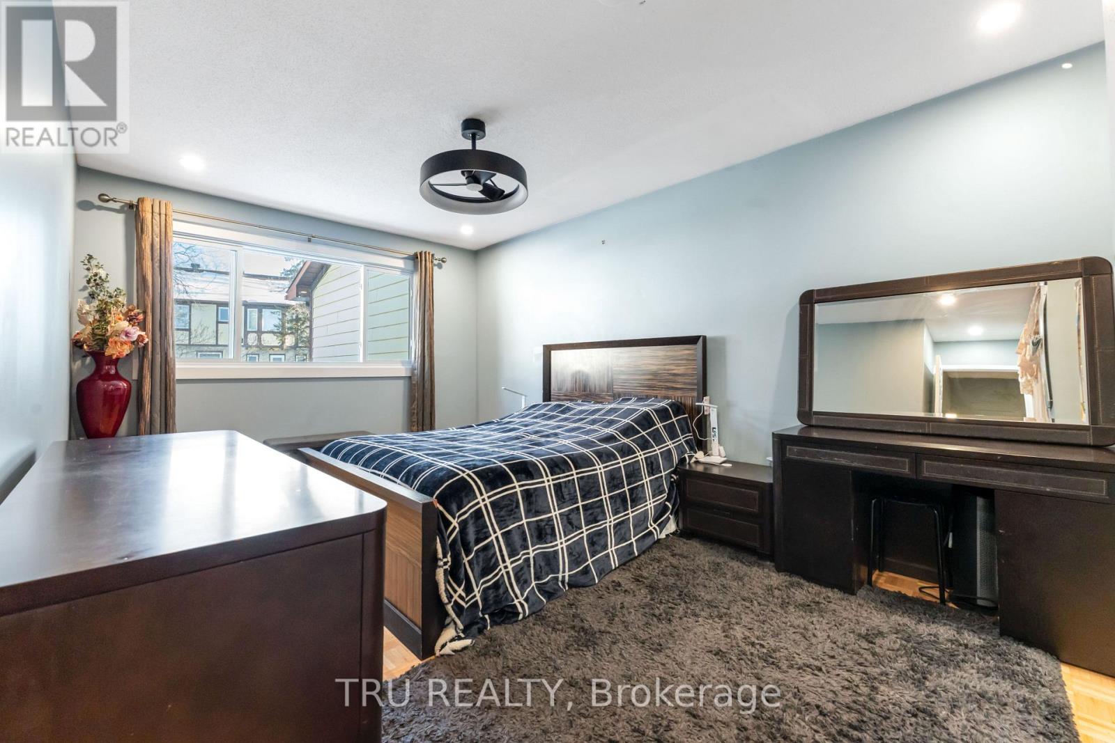 2 - 2960 Penny Drive