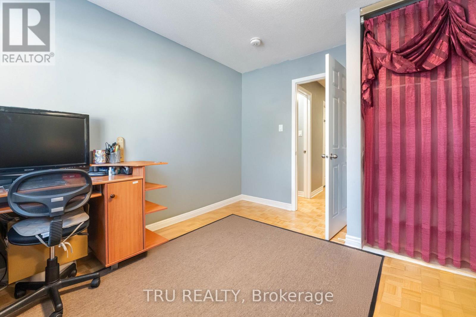 2 - 2960 Penny Drive