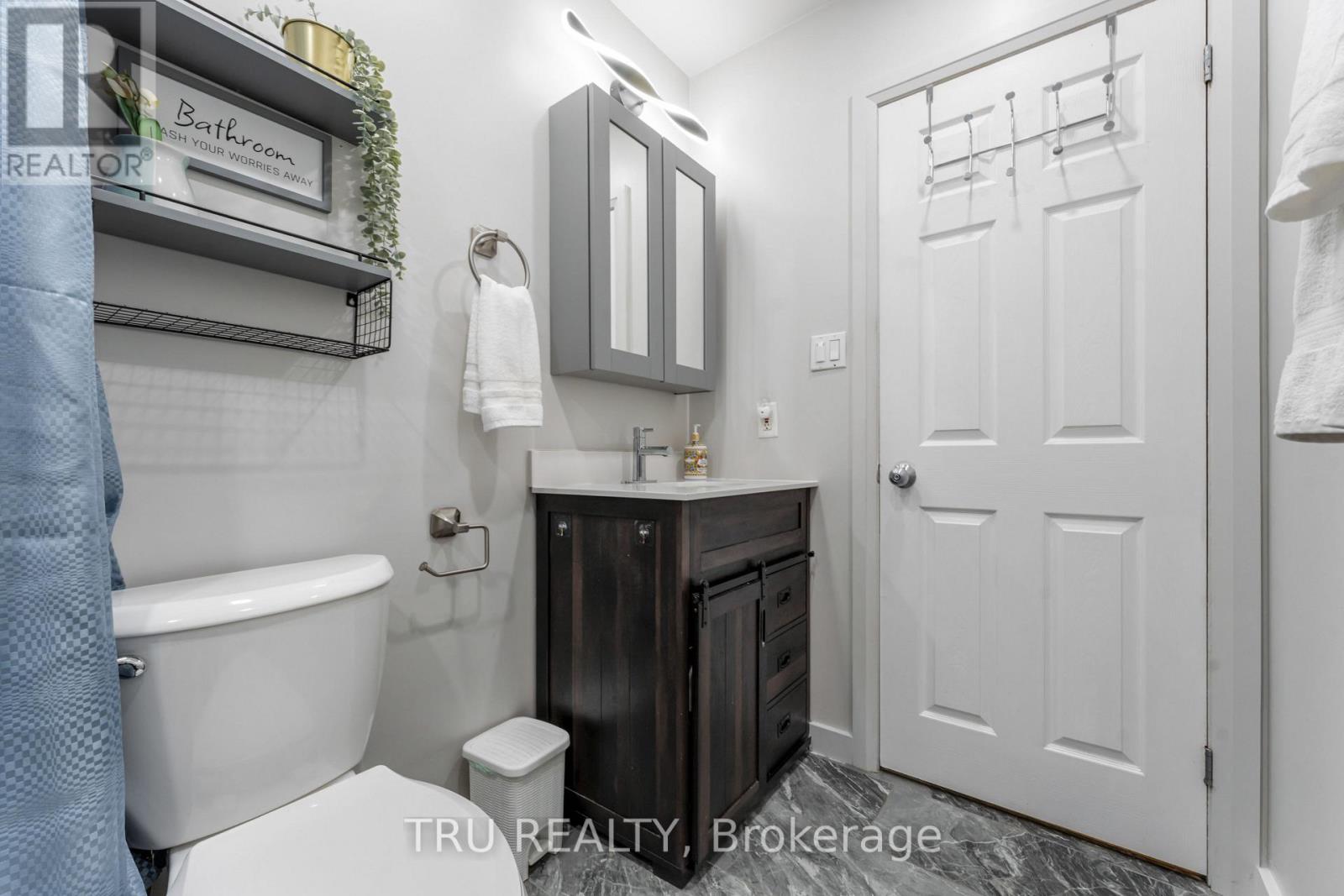 2 - 2960 Penny Drive