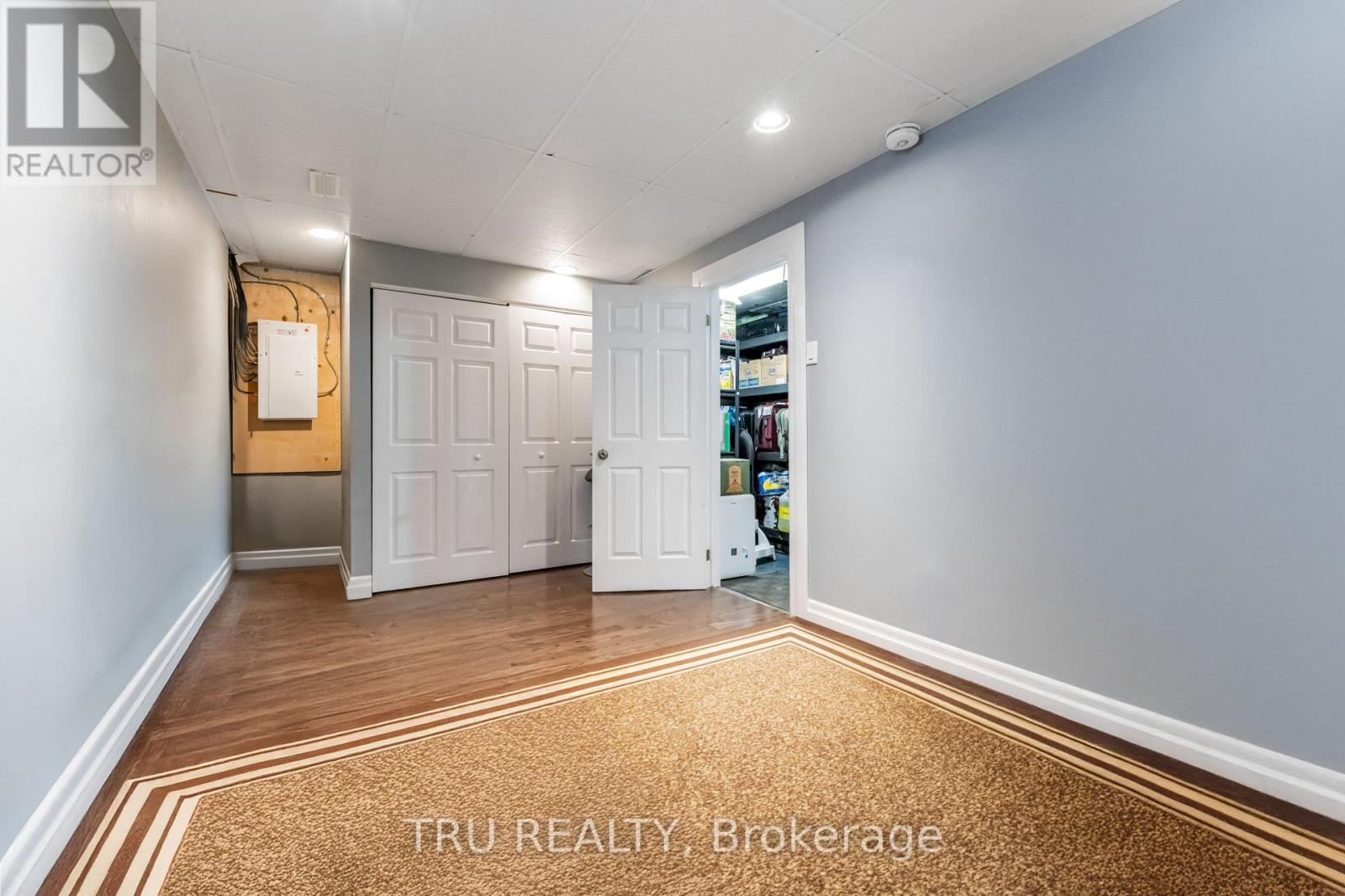 2 - 2960 Penny Drive