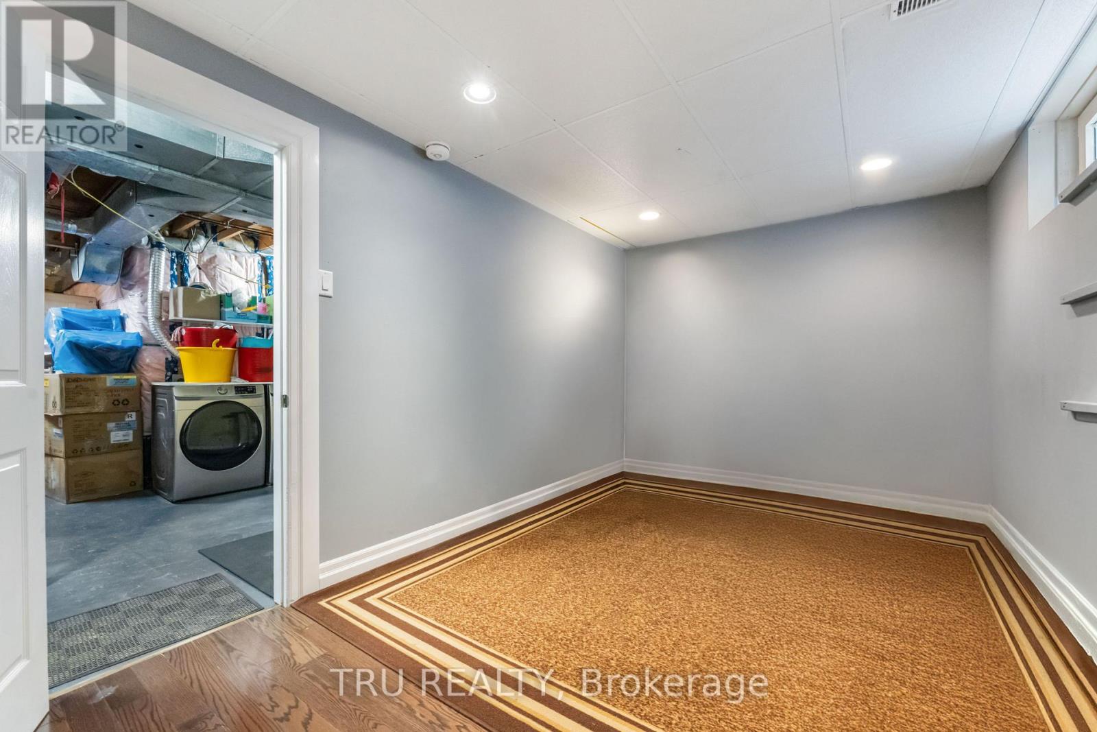 2 - 2960 Penny Drive