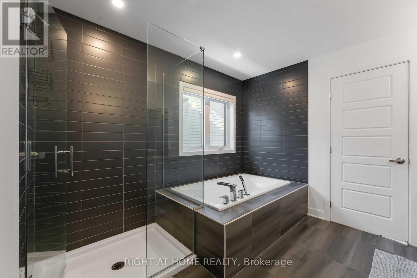 339 Shuttleworth Drive