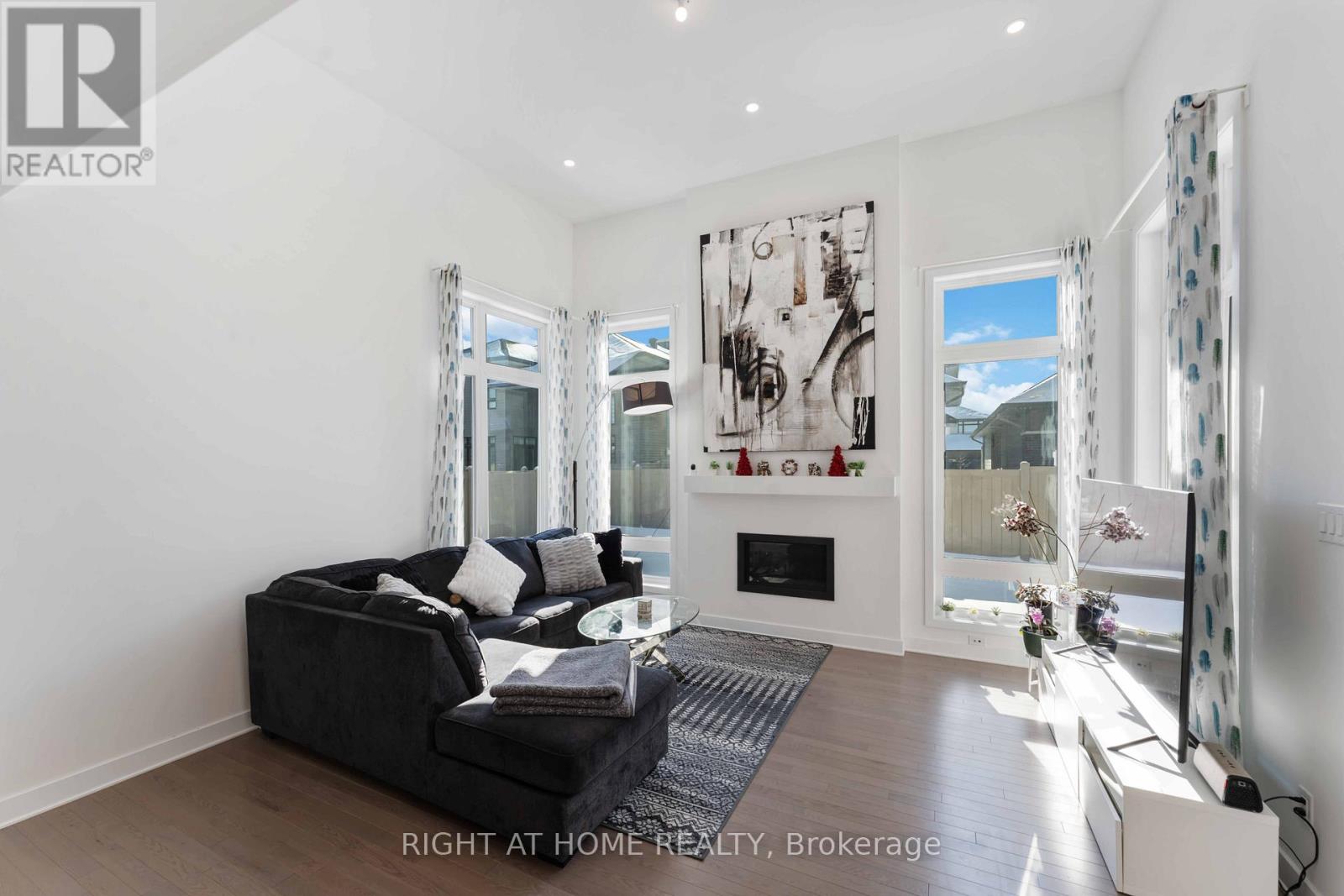 339 Shuttleworth Drive