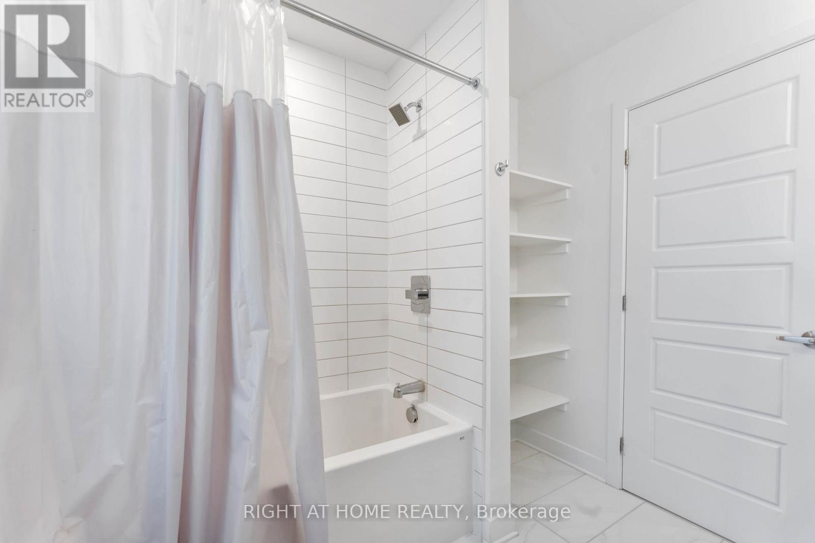 339 Shuttleworth Drive