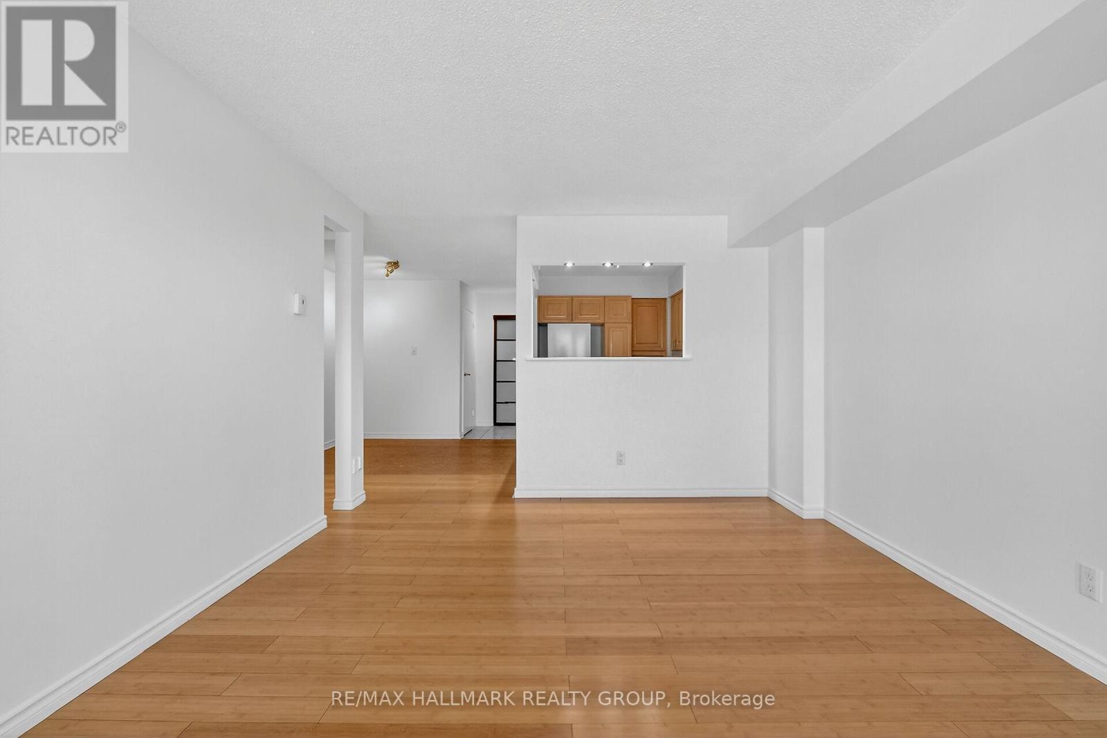 1408 - 158c Mcarthur Avenue