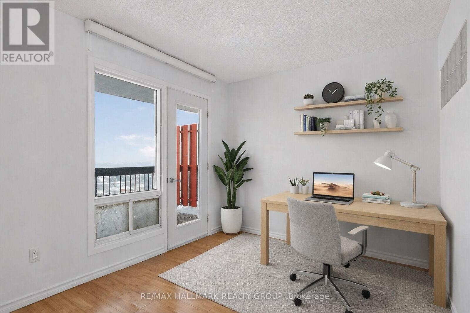 1408 - 158c Mcarthur Avenue