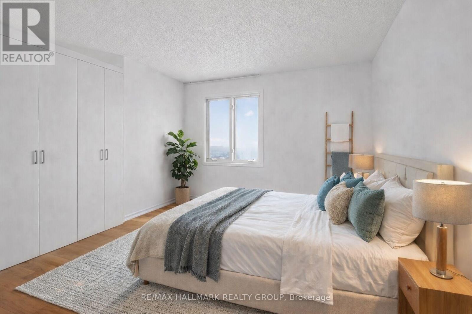 1408 - 158c Mcarthur Avenue