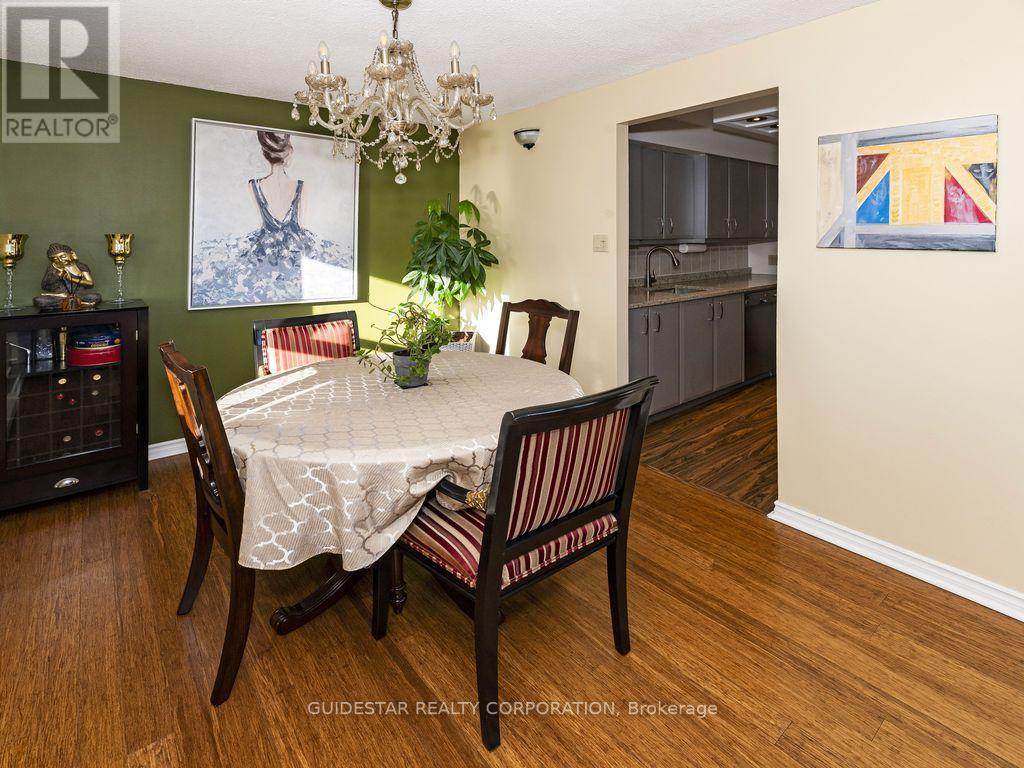 2107 - 470 Laurier Avenue W