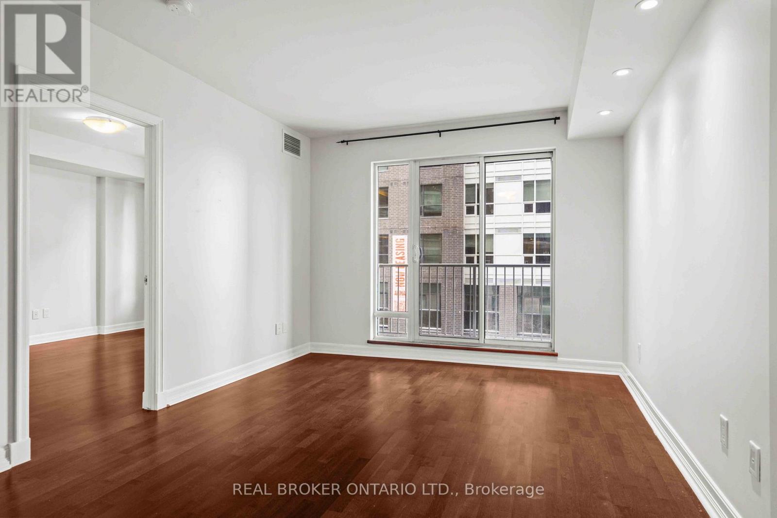 308 - 200 Besserer Street