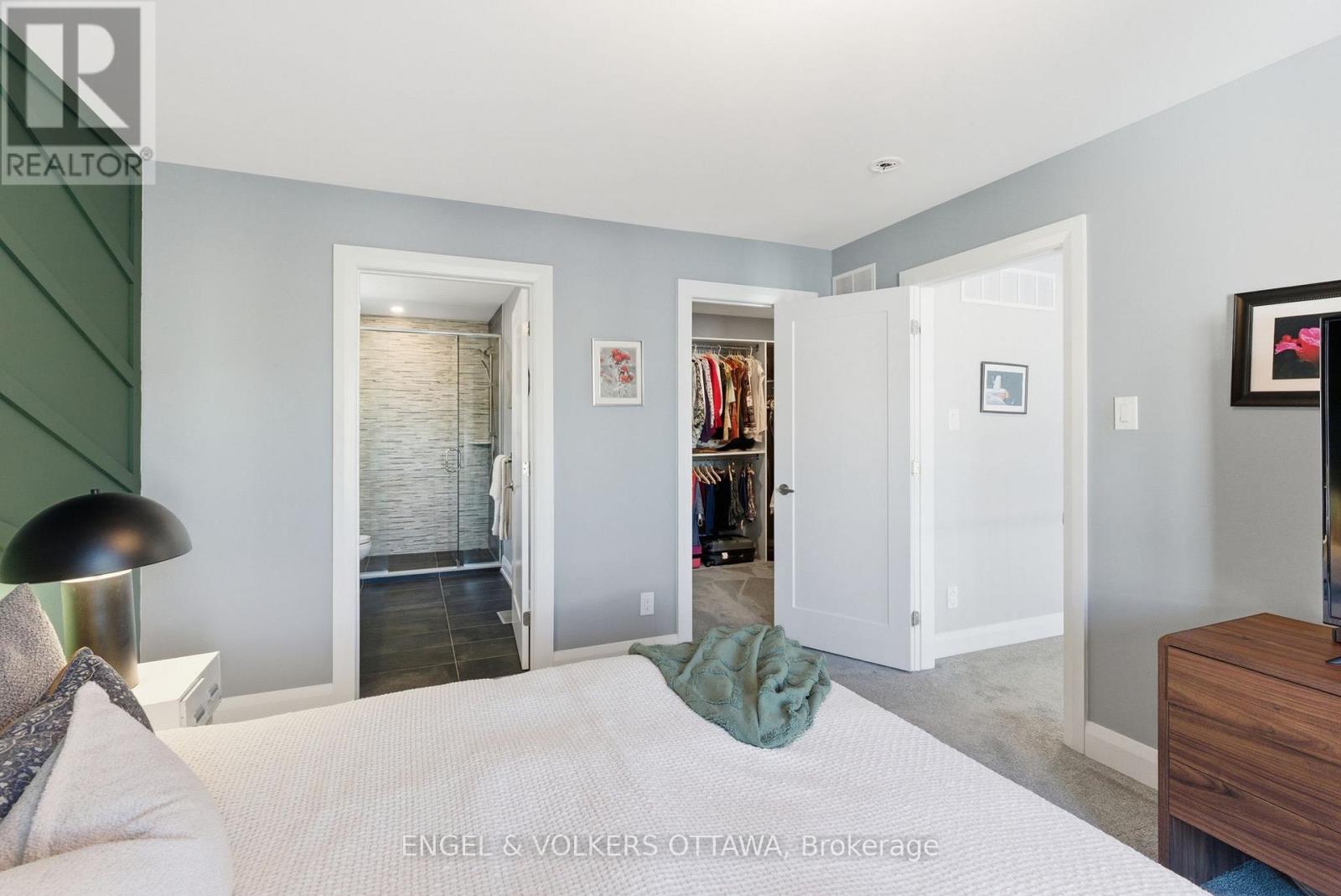 640 Meadowridge Circle