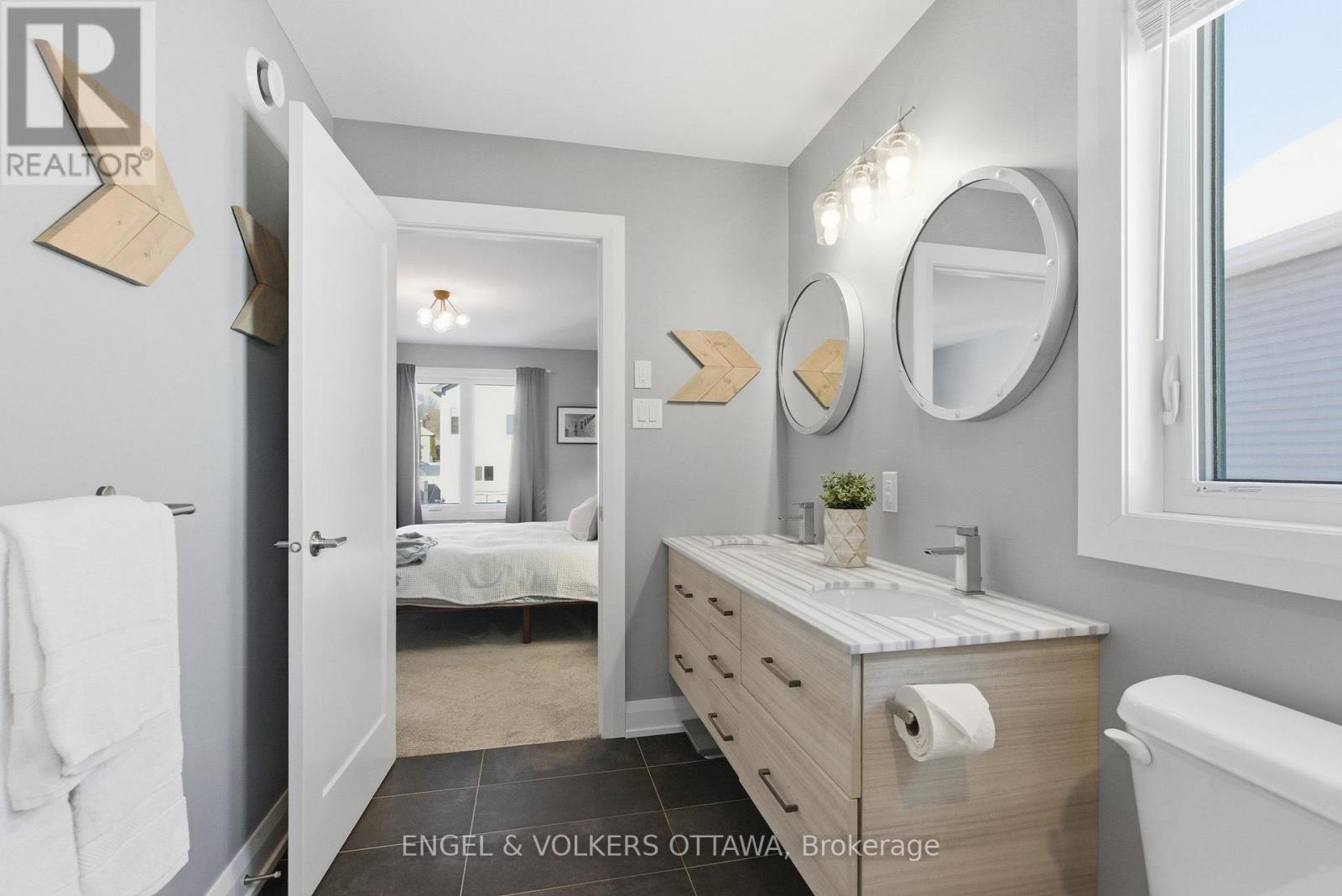 640 Meadowridge Circle