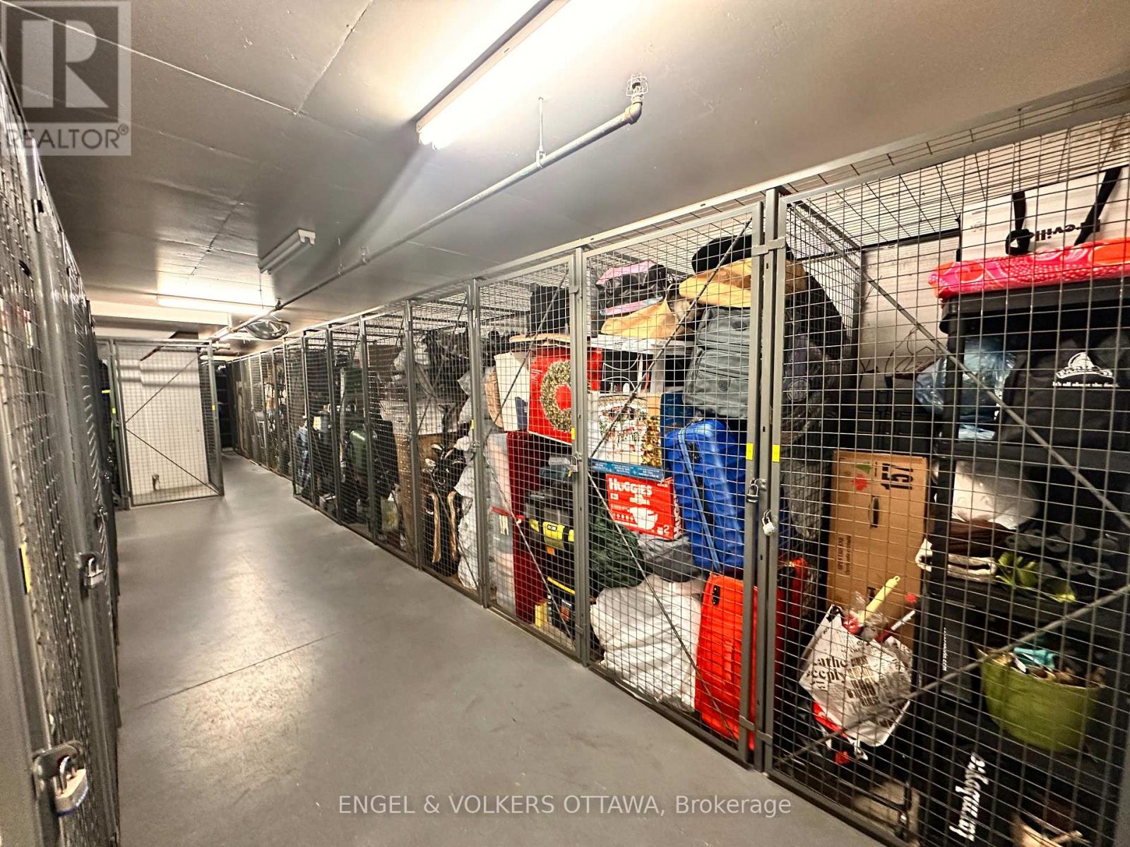 313 - 205 Bolton Street