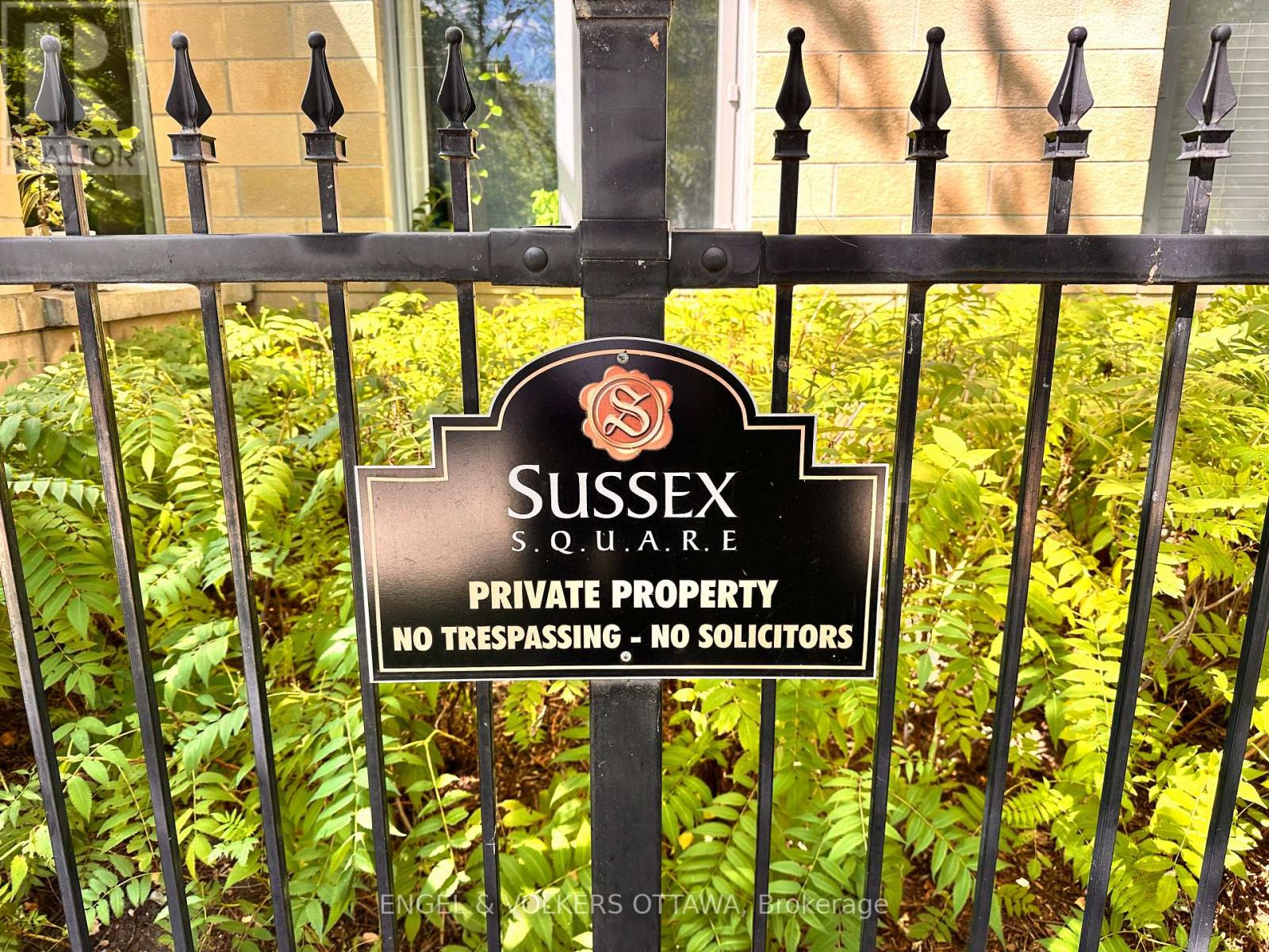 313 - 205 Bolton Street