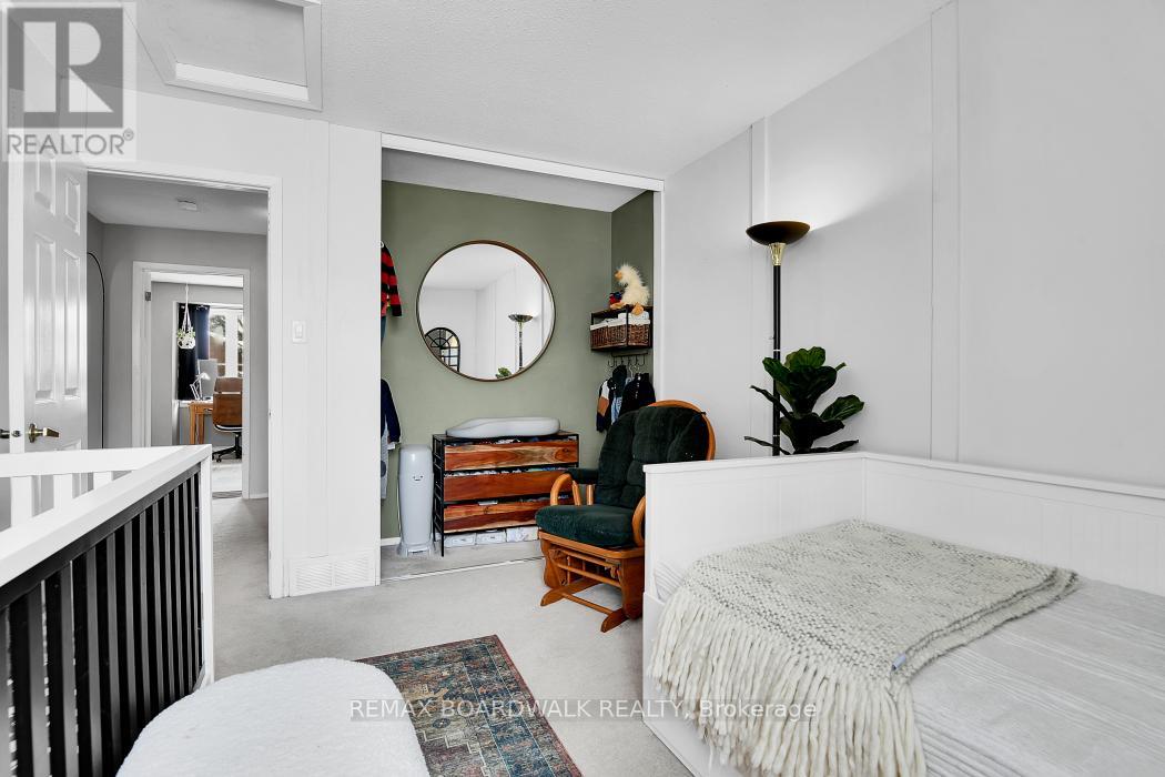 3 - 104 Cheltenham Private