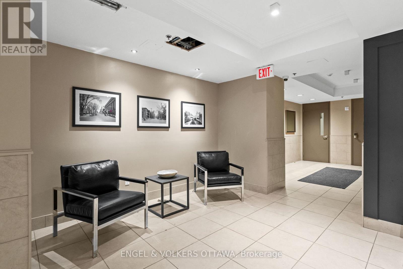 703 - 374 Cooper Street