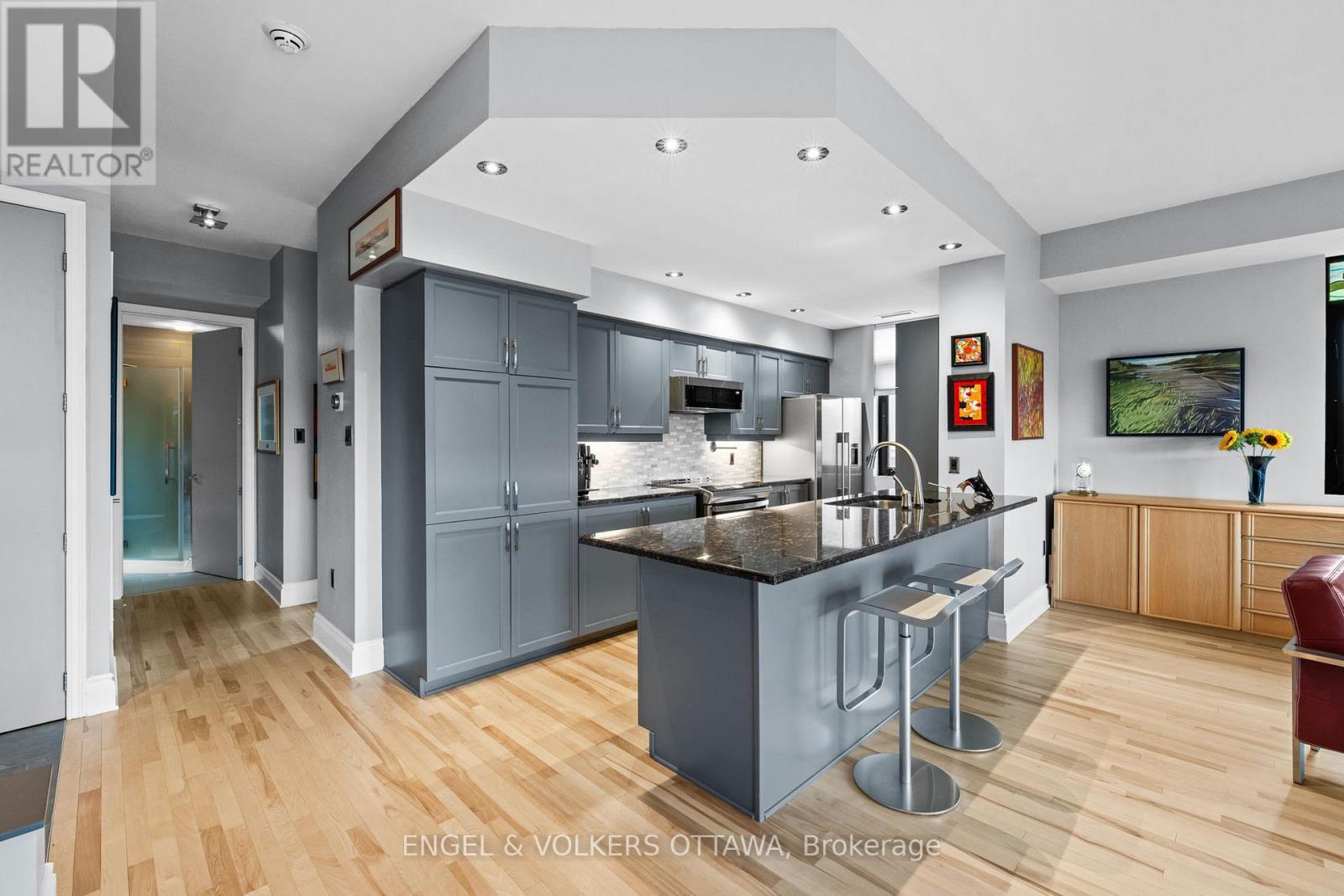 703 - 374 Cooper Street