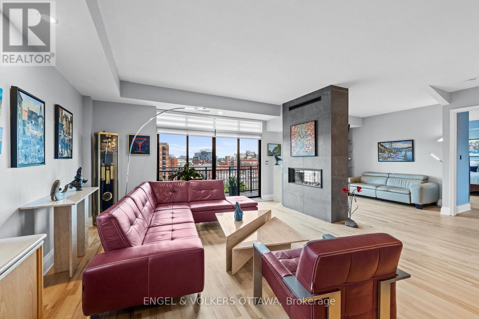 703 - 374 Cooper Street