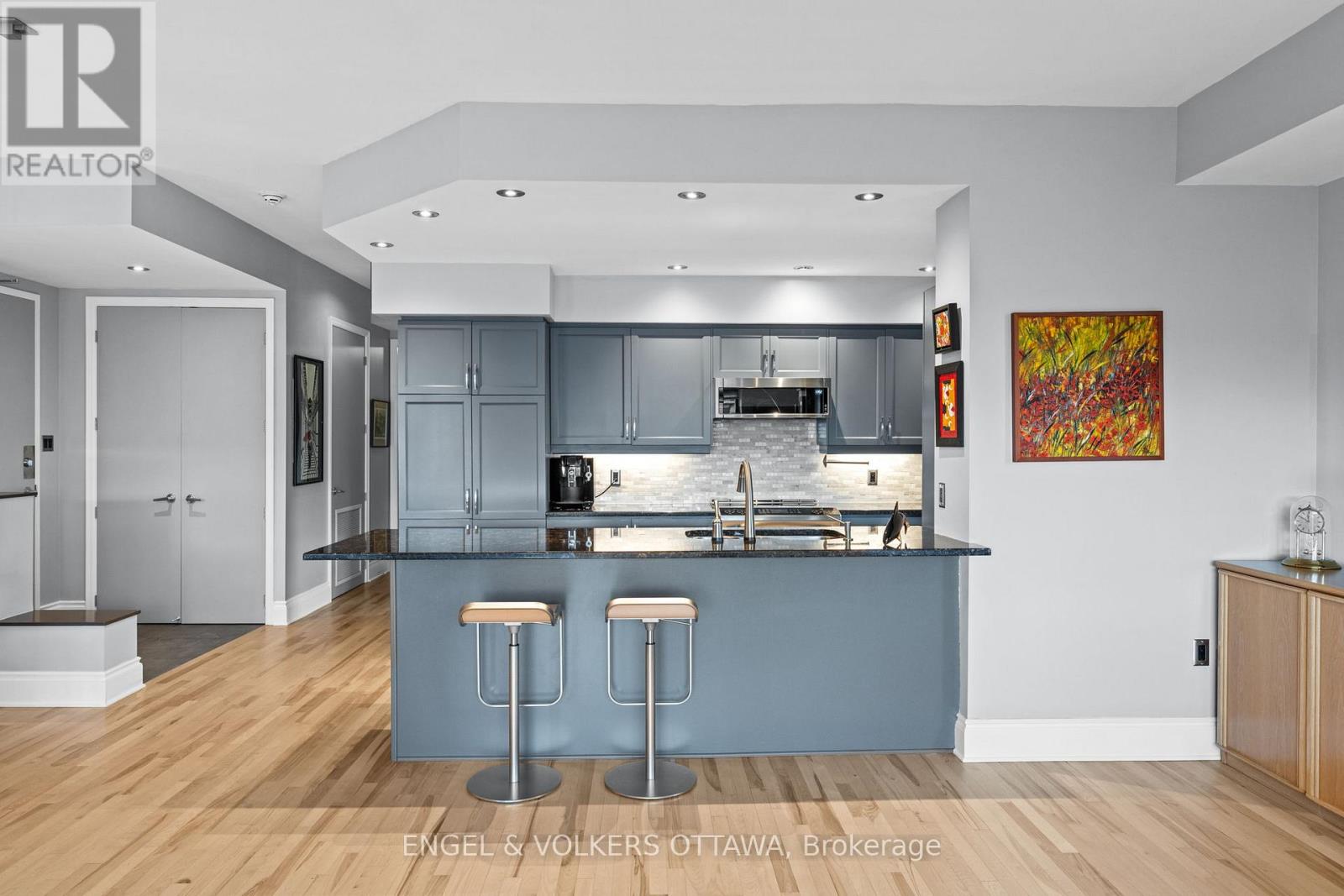 703 - 374 Cooper Street