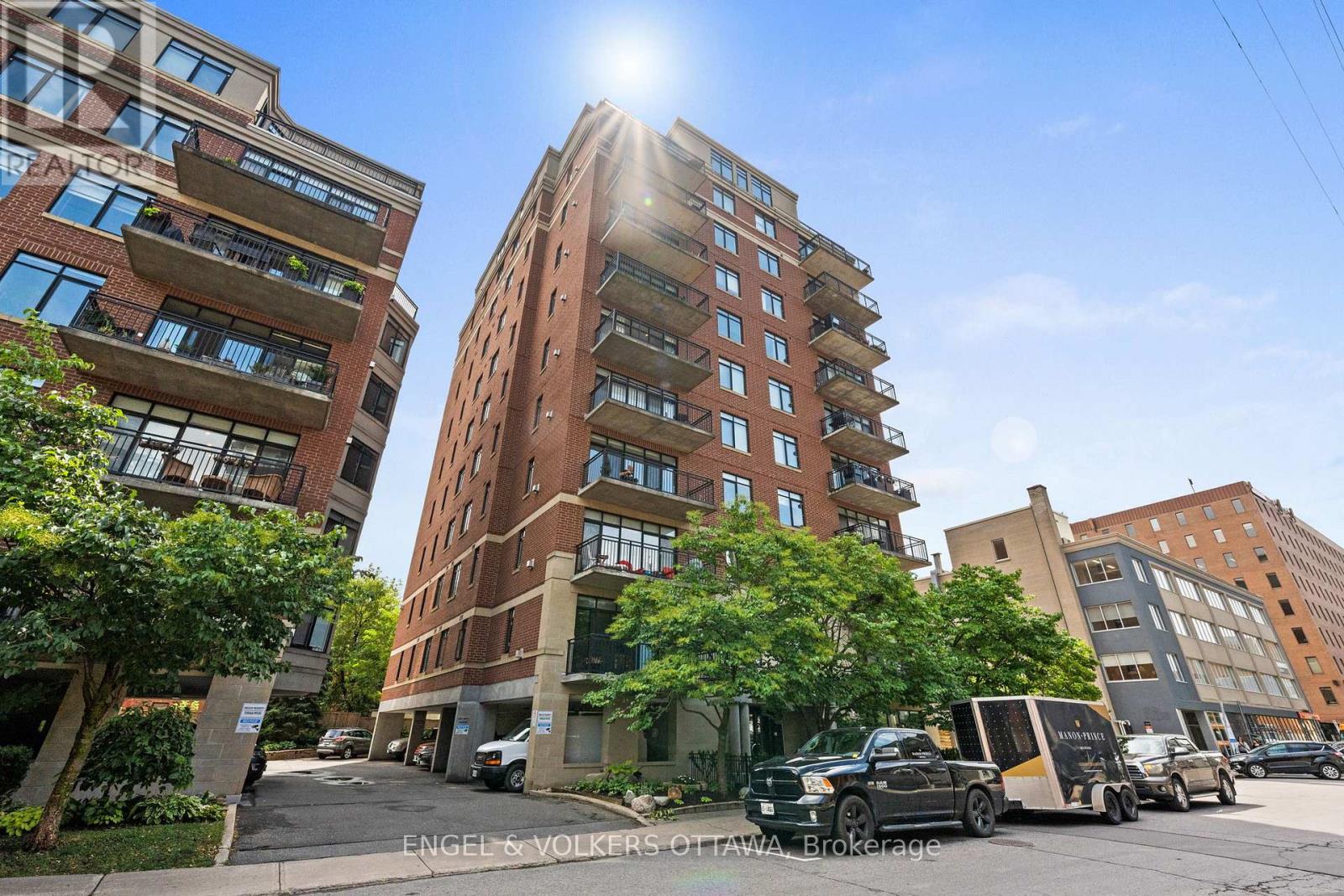 703 - 374 Cooper Street