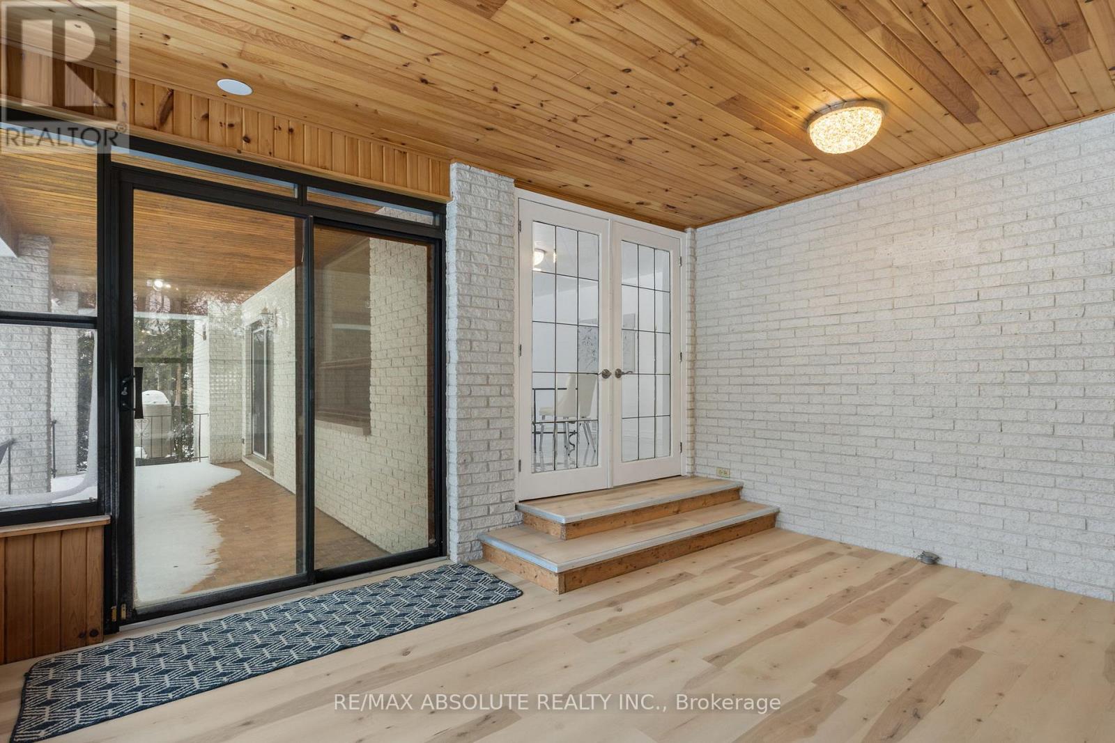 1444 Normandy Crescent