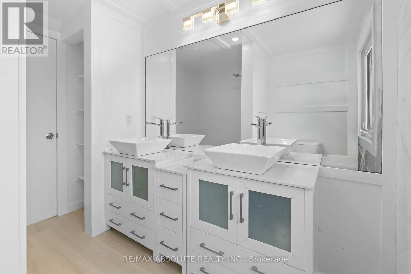 1444 Normandy Crescent