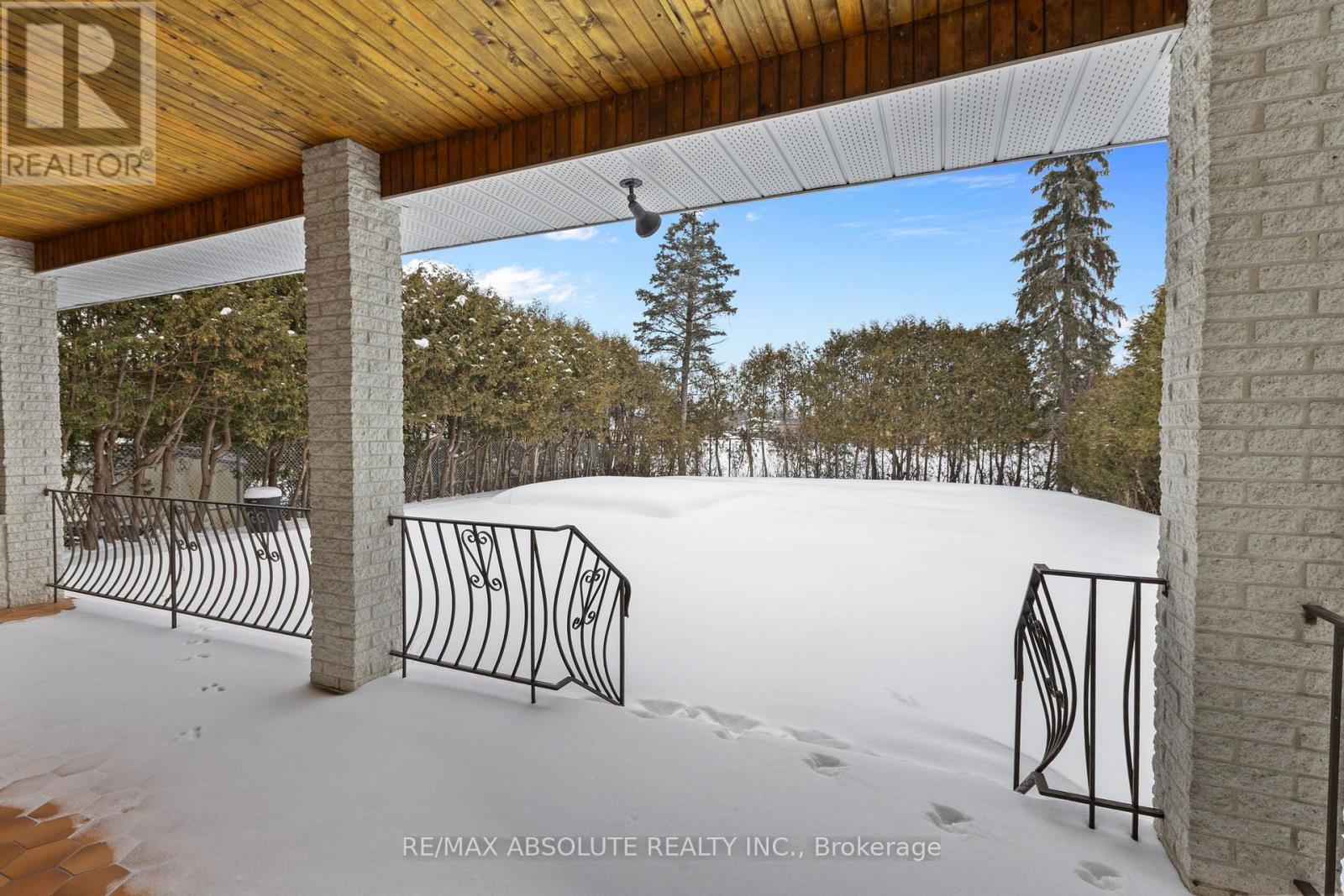 1444 Normandy Crescent