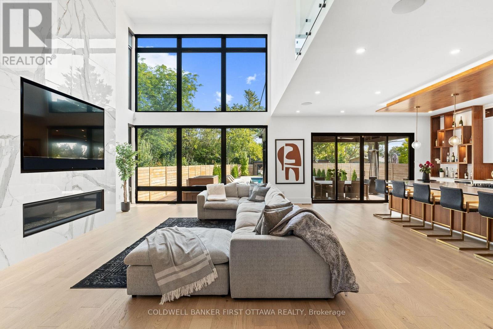 1124 Normandy Crescent