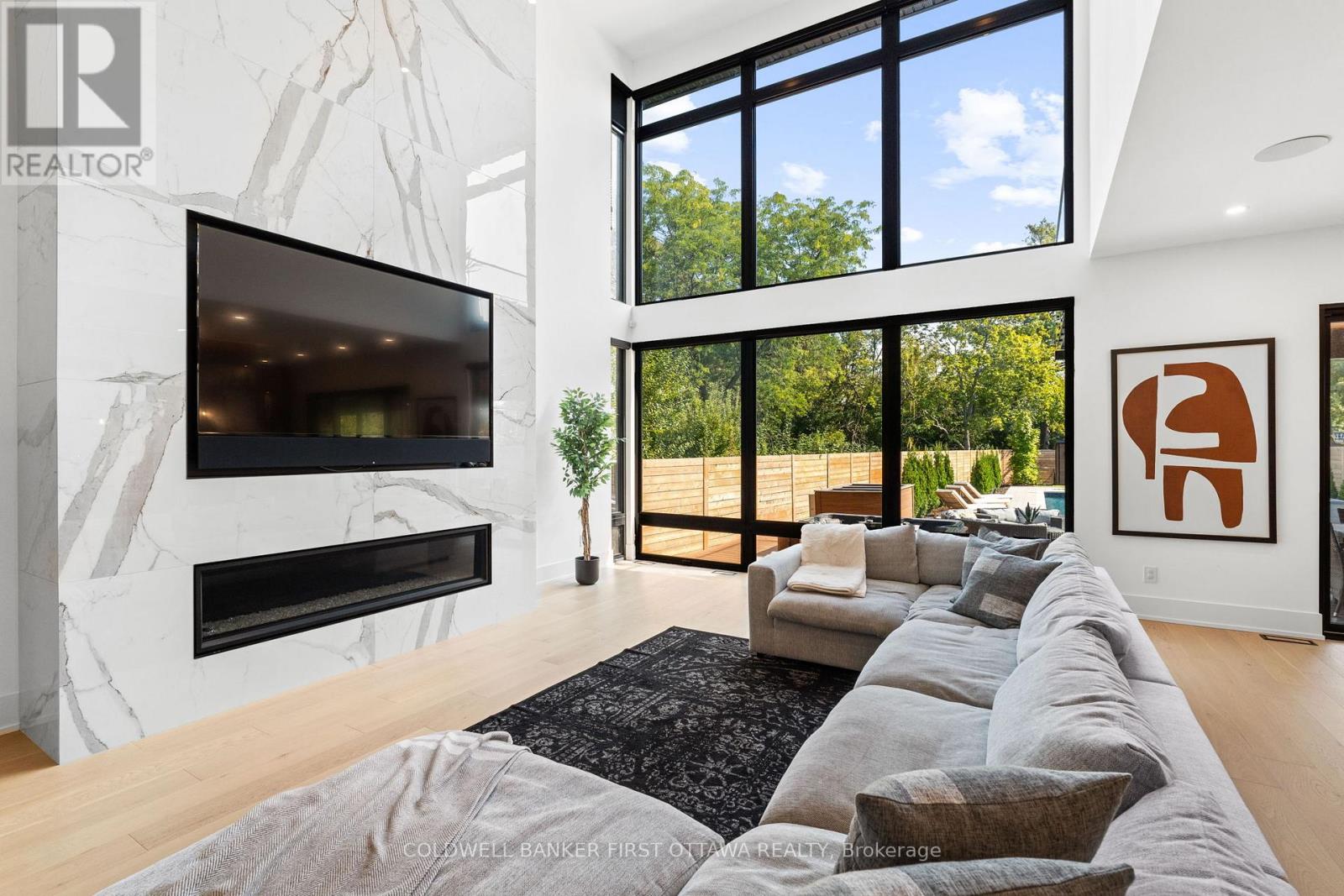 1124 Normandy Crescent