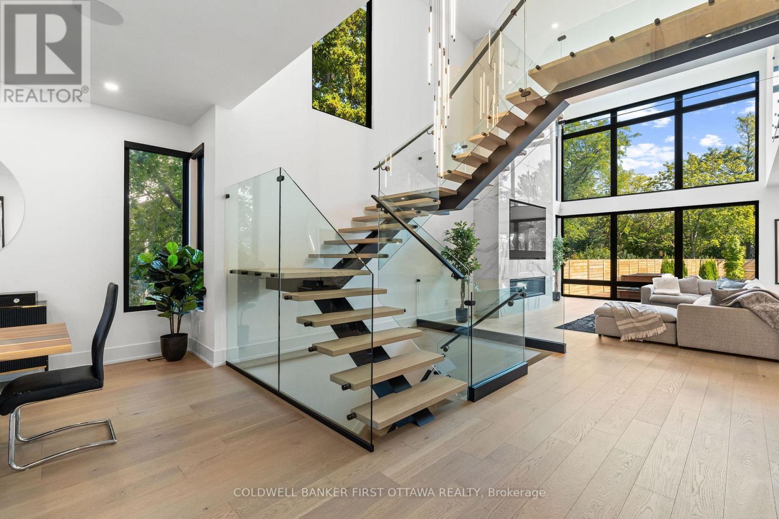 1124 Normandy Crescent