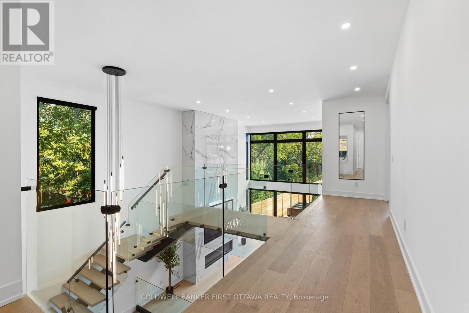 1124 Normandy Crescent