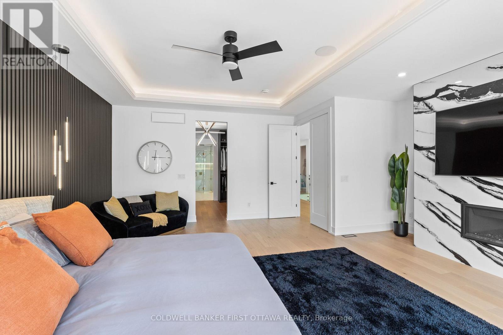 1124 Normandy Crescent