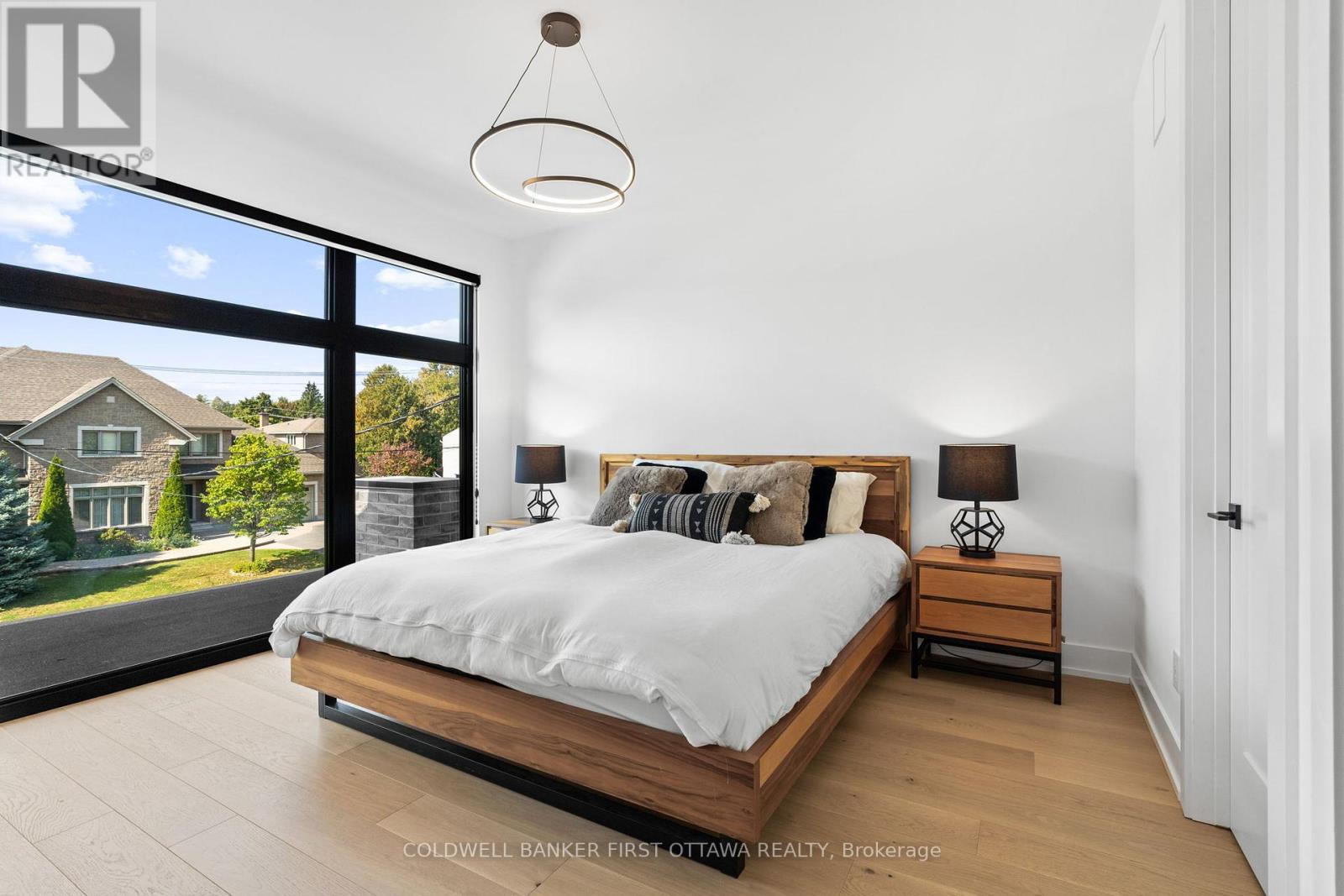 1124 Normandy Crescent