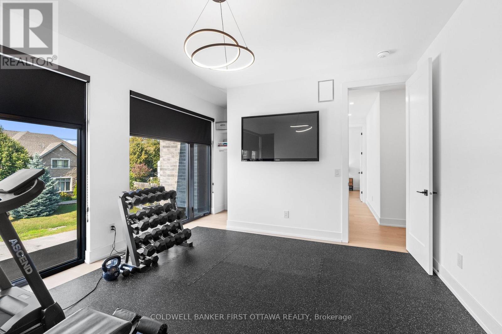 1124 Normandy Crescent