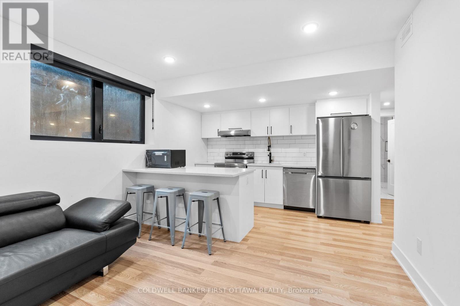 1124 Normandy Crescent