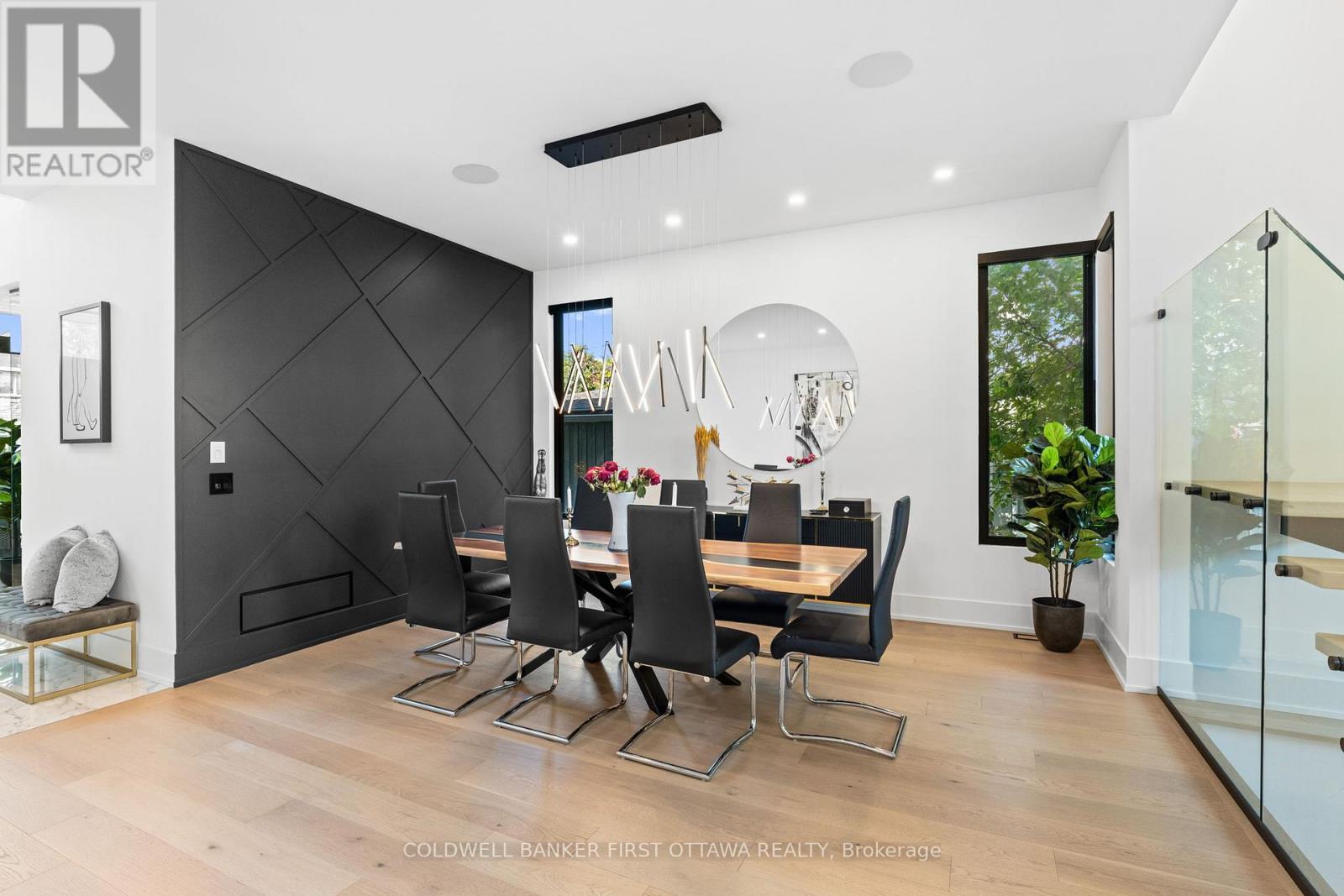 1124 Normandy Crescent