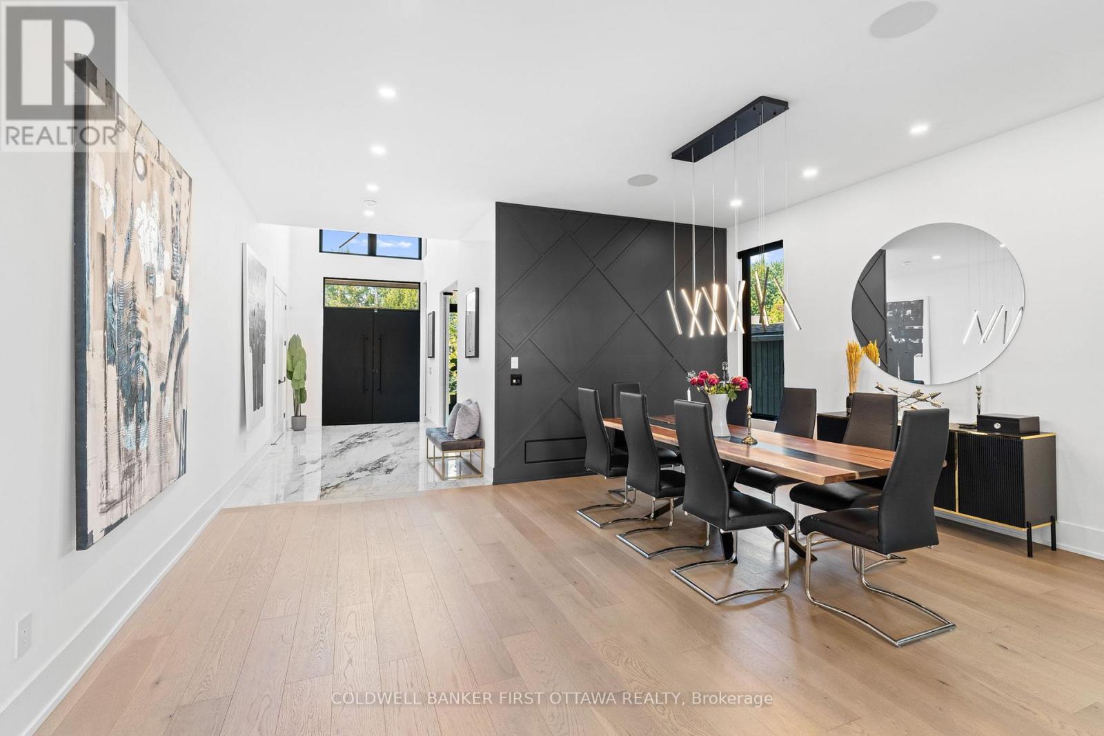 1124 Normandy Crescent