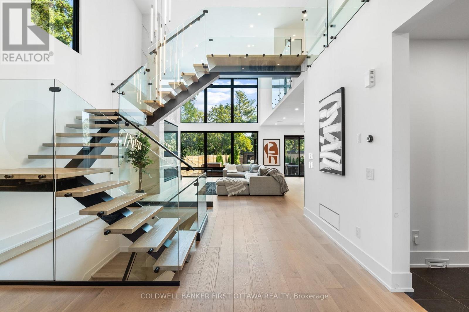 1124 Normandy Crescent