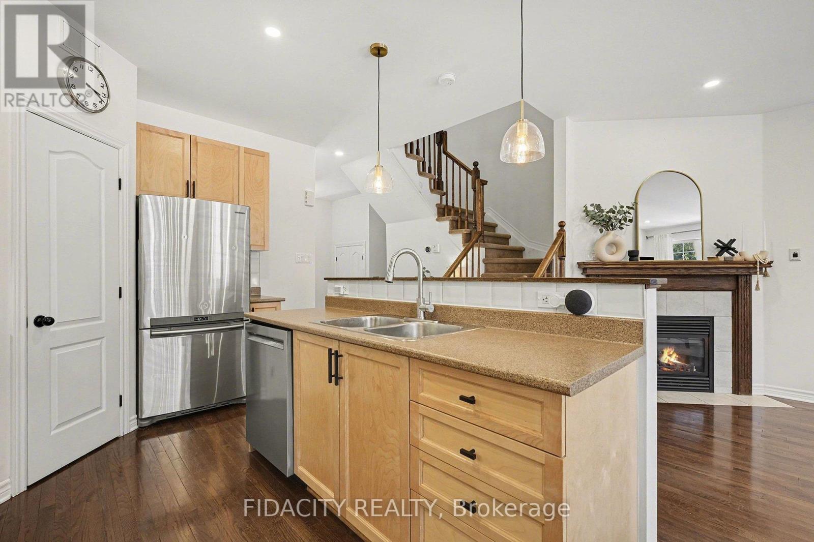 291 Horseshoe Crescent