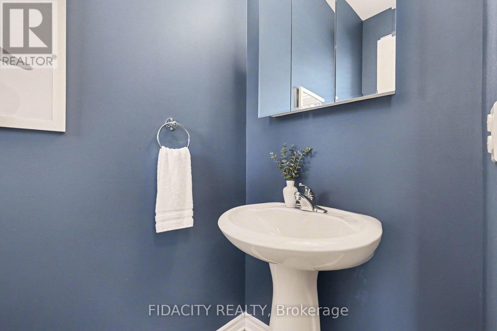 291 Horseshoe Crescent