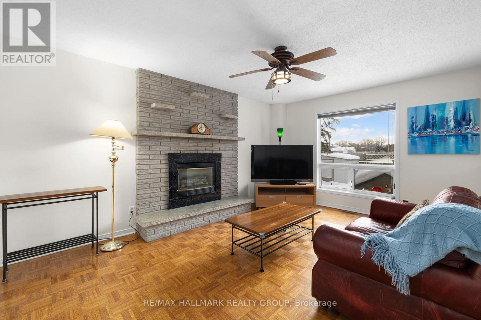 944 Greenbriar Avenue