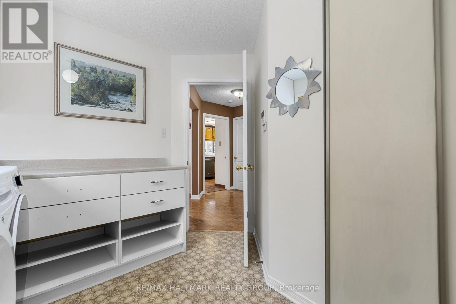 944 Greenbriar Avenue