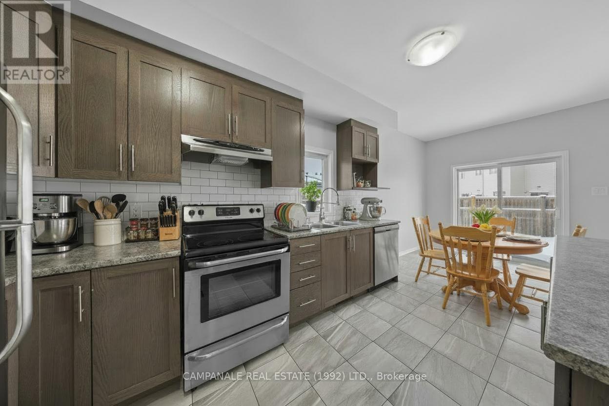 300 Via San Marino Street W