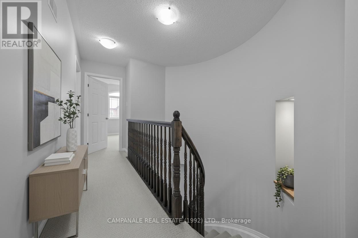 300 Via San Marino Street W