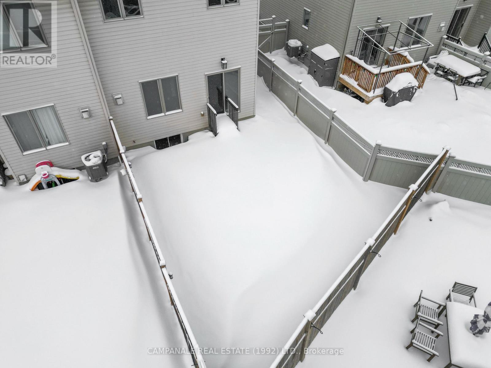 300 Via San Marino Street W