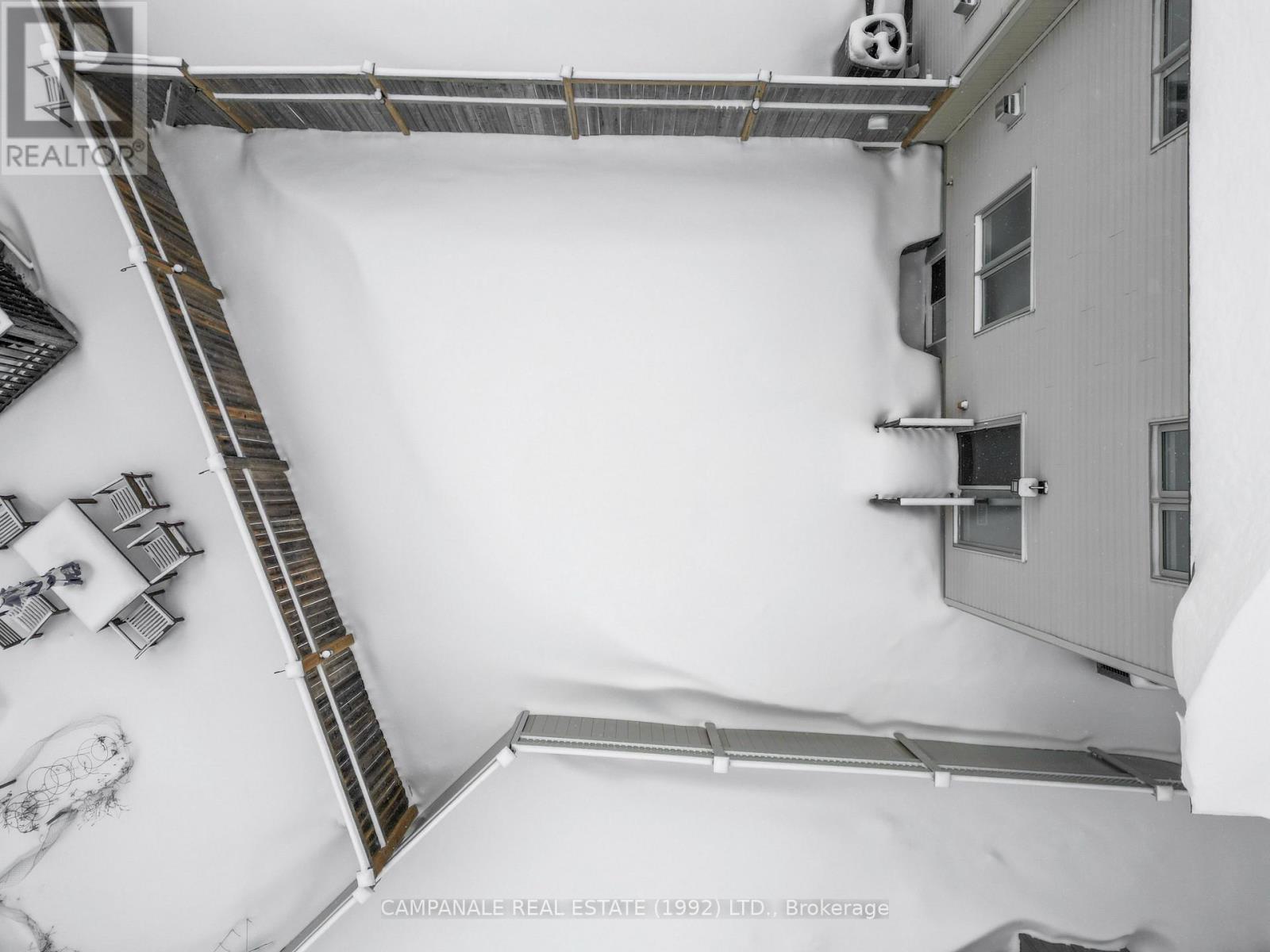 300 Via San Marino Street W