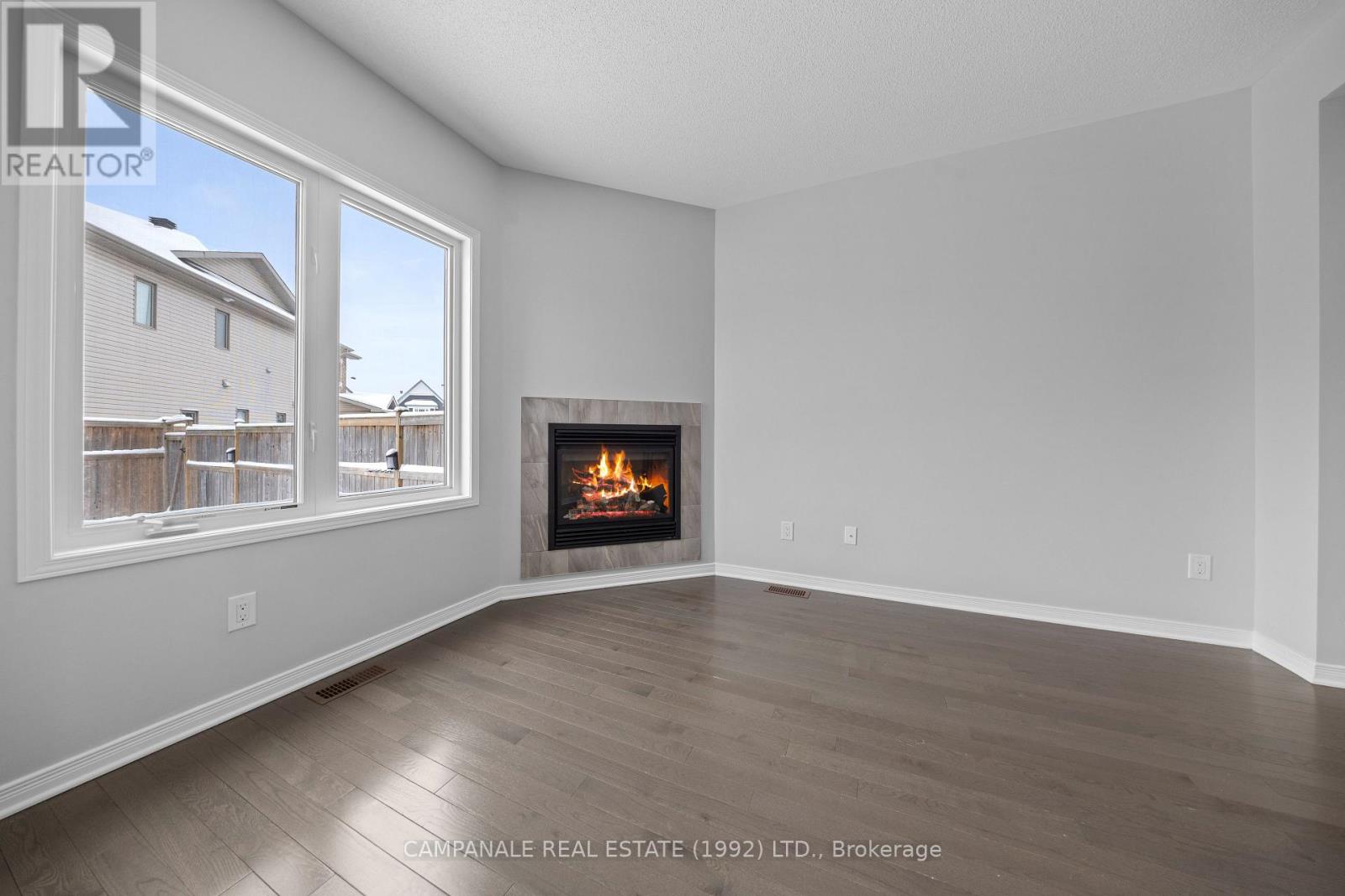 300 Via San Marino Street W