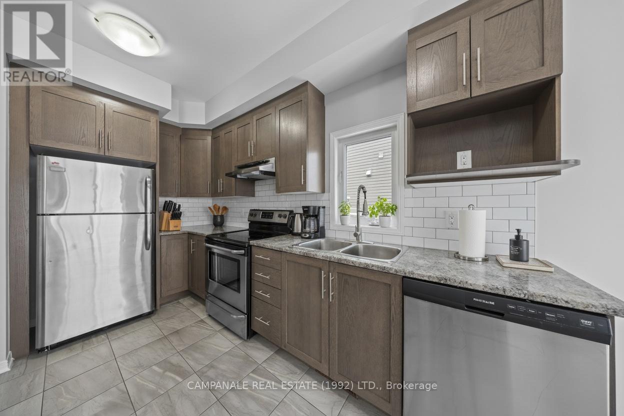 300 Via San Marino Street W