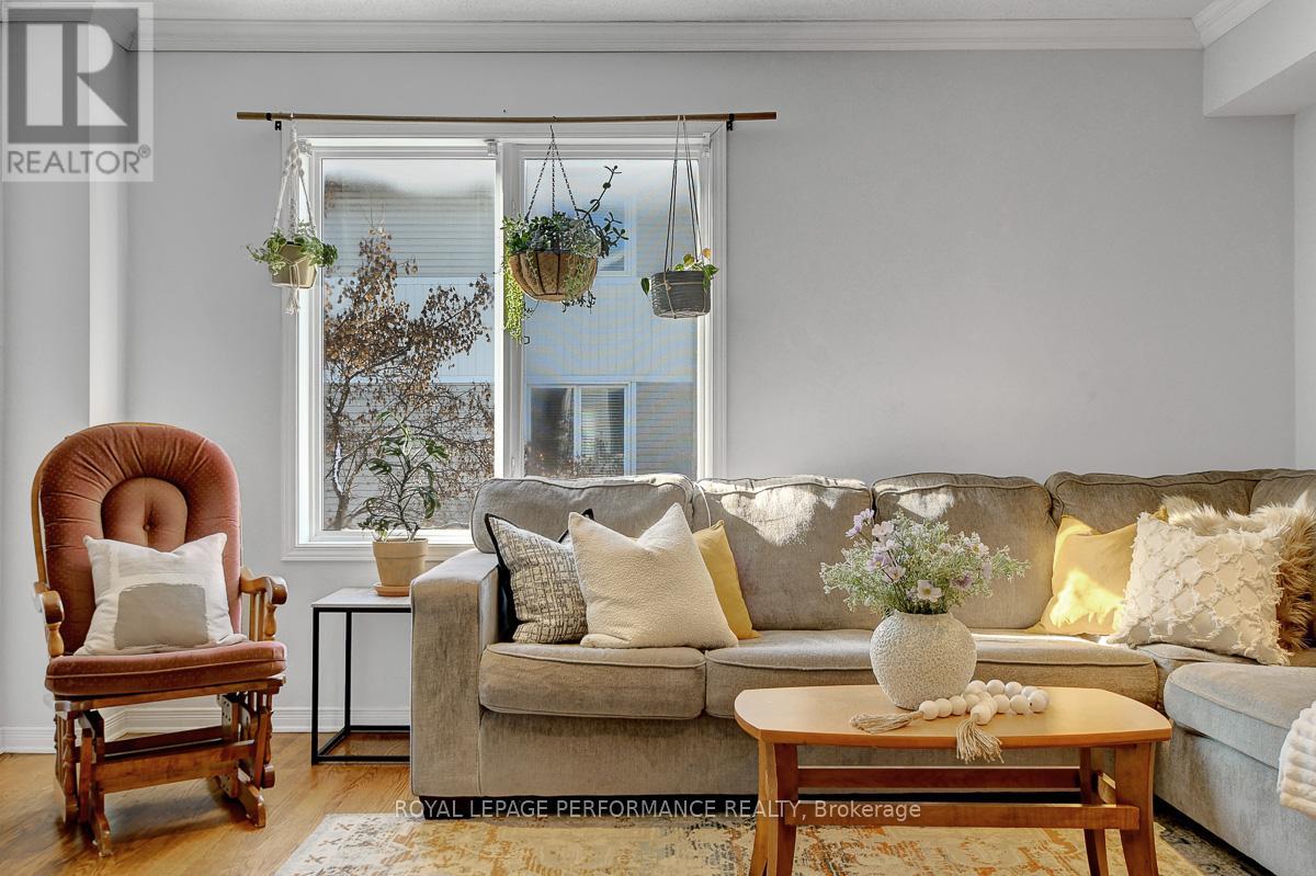 95 Manhattan Crescent