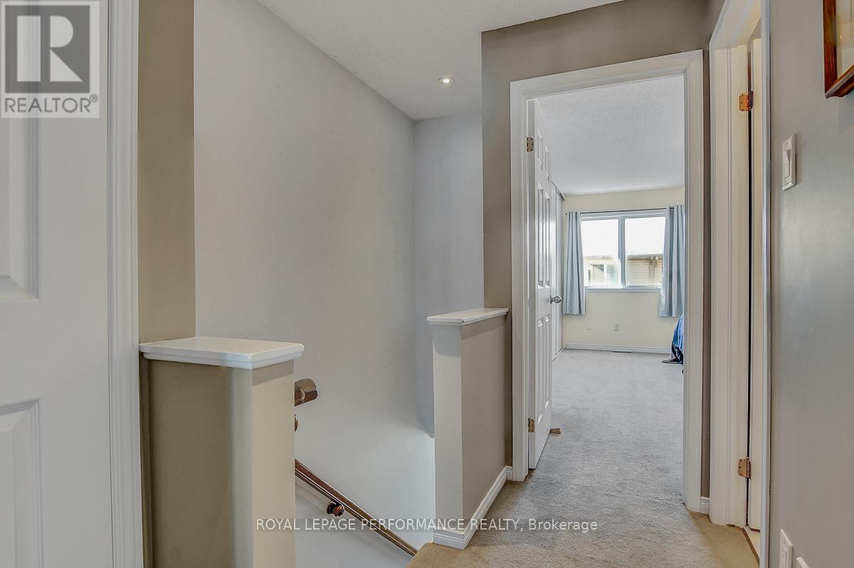 95 Manhattan Crescent