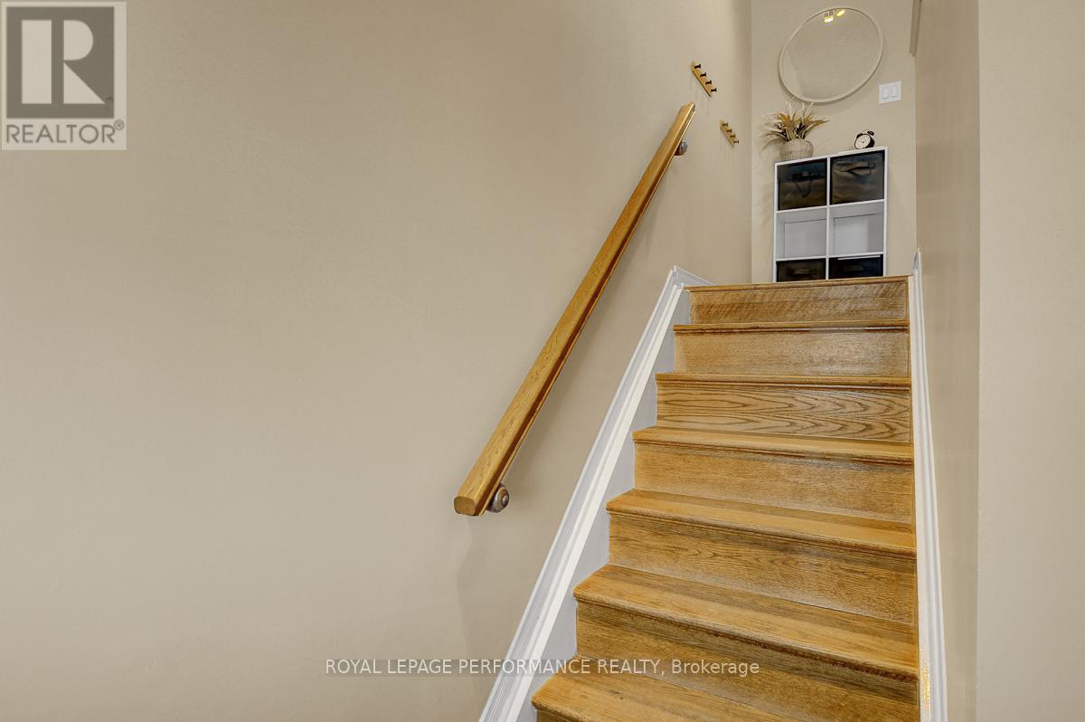 95 Manhattan Crescent